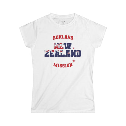 New Zealand Aukland English - The Classic P-Day Tee for Ladies